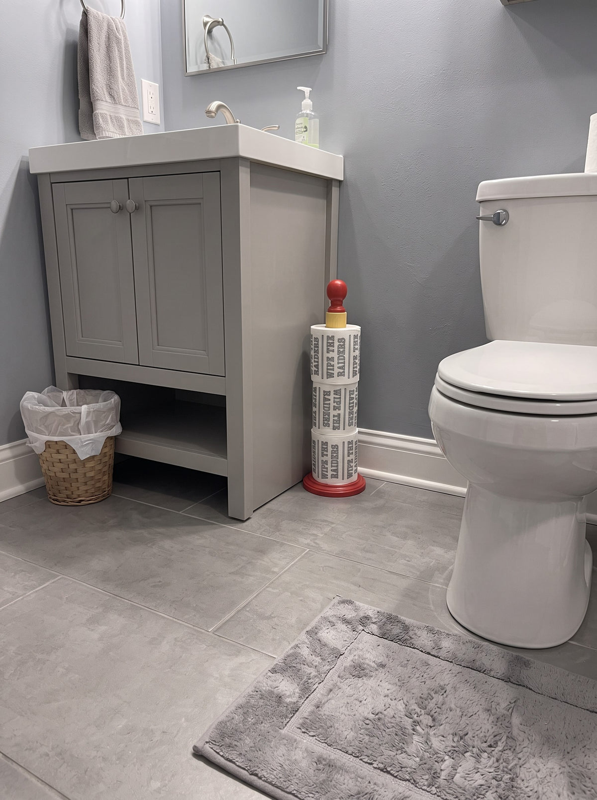 Kansas City Chiefs "Team Wipes" Stand.